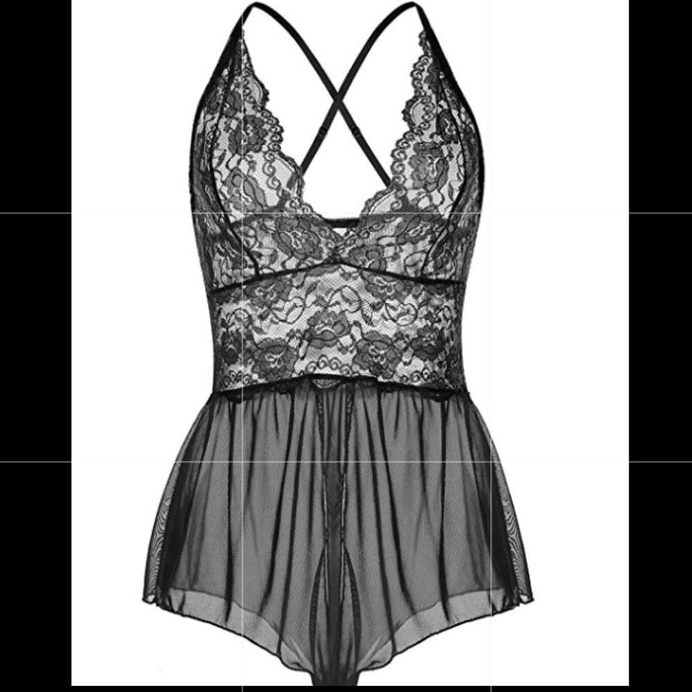 Lace Romper - Picture 2 of 4